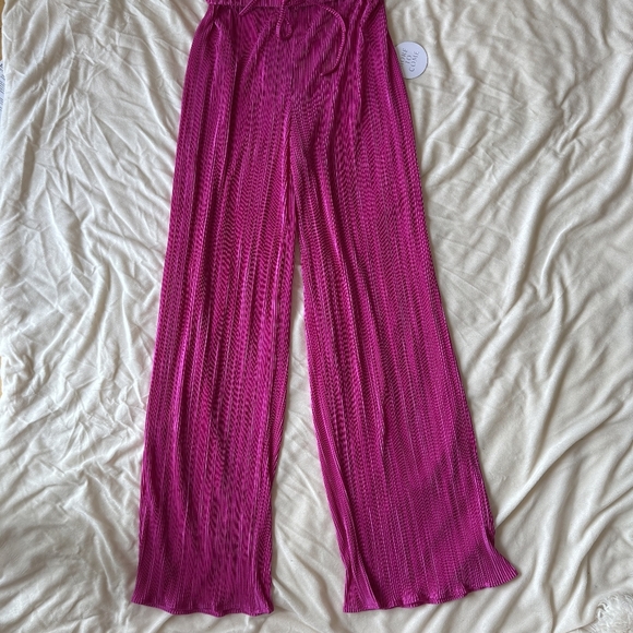 Women's Pleated Boho-Style Flowy Fuchsia Wide Leg Pants - Picture 3 of 6